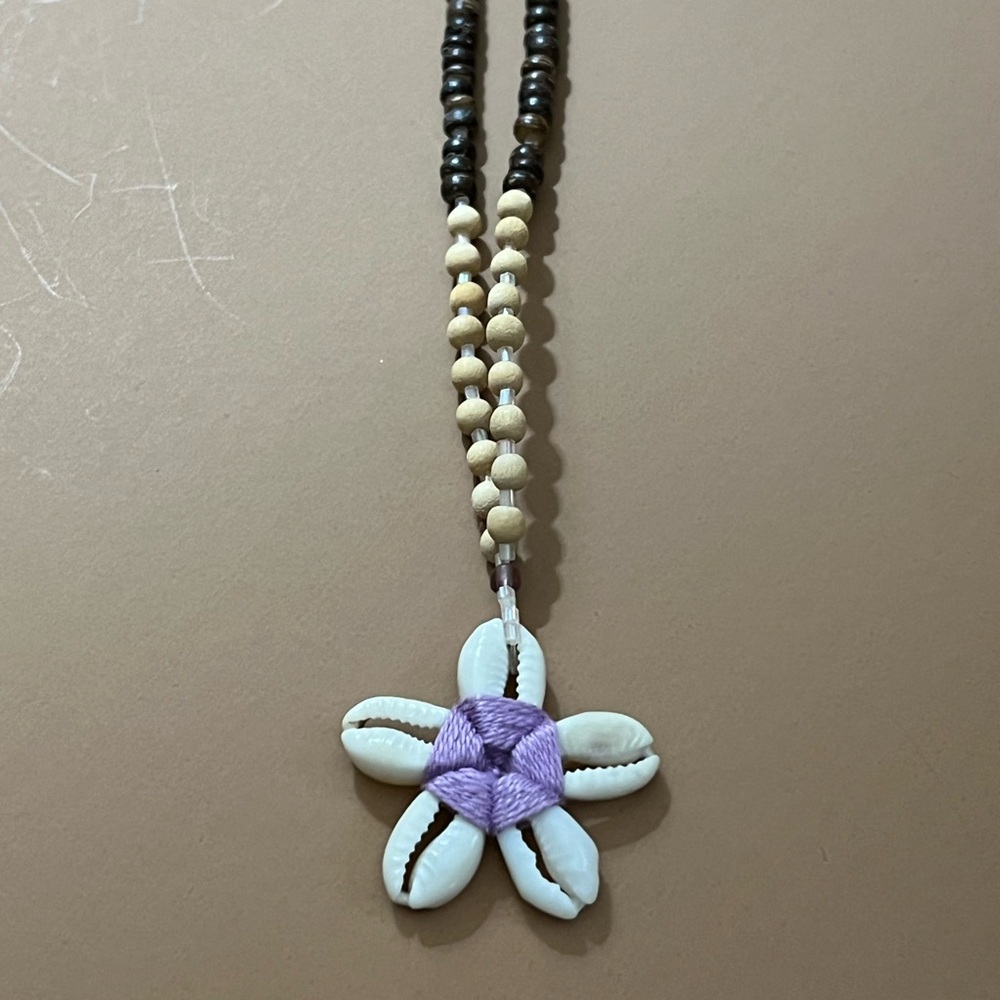 💜🐚Shell Star Necklace🐚💜 - Picture 3 of 6